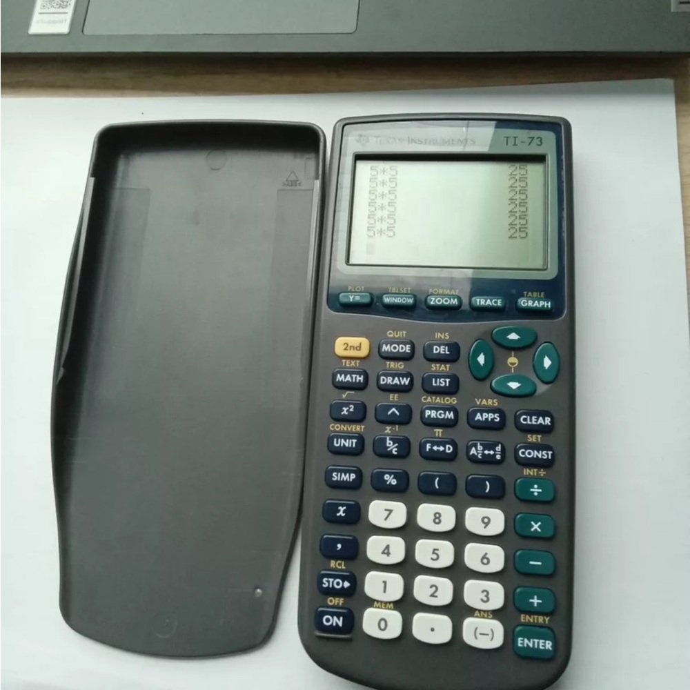 Texas Instruments TI 73 Graphing Calculator with Cover Tested Calculus